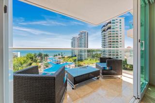 Luxury Oceanfront 4BR Condo - Pool - Ocean View - 3