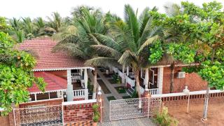 Baga Beach Palm Cottage - 2