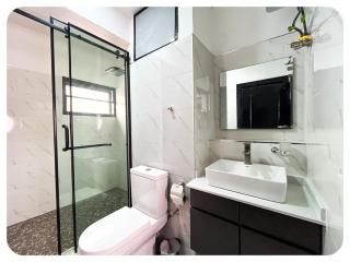 Elegant 3BR Retreat, in the heart of VI - 5
