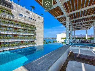 New 1 BR Condo - Oceanview Pool - 2 min to Beach - 7