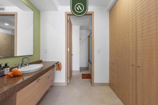 Oceanfront 2 BR Condo - Beach - Restaurant - Gym - 8