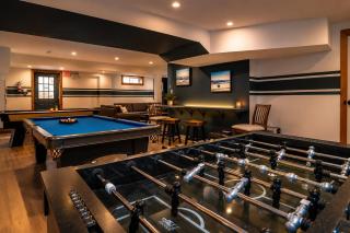 Luxury 10 Bedroom Chalet with Swim Spa Sauna and Cinema - 4