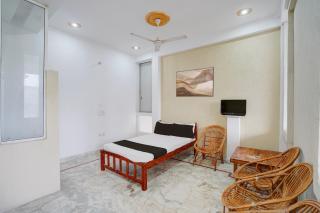Hotel O Mahadev Stay And Lawn - 1