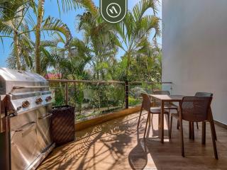 Beachfront 2BR Condo with Pool and Beachclub - 0