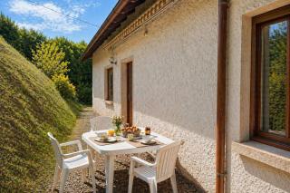 House on the edge of the forest in La Claquette - 8