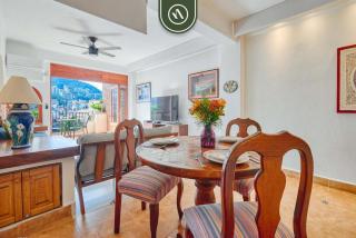 Ocean View 1Br Condo-Balcony-Beach-Pool - 606 - 1