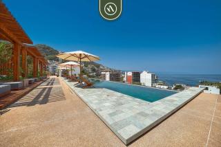Oceanview Condo with Amazing Rooftop Pool - Gym - 4