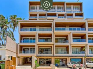 New 1 BR Condo with Amazing Rooftop Pool - Jacuzzi - 0