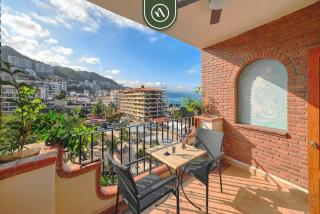 Ocean View 1Br Condo-Balcony-Beach-Pool - 606 - 0