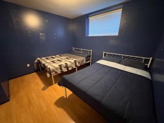 Metro Vancouver Modern Room - 30 Min to FIFA Stadium - Easy Transit & Free Parking - 2
