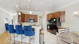 Grande at Canal Pointe 37561 Worcester Dr - 5