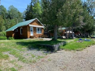 200 rang du Lac Lejeune - Chalet au bord du Lac - 0