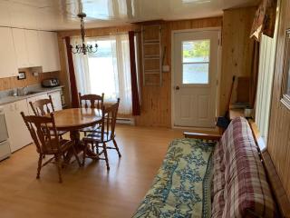 200 rang du Lac Lejeune - Chalet au bord du Lac - 1