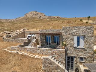 Serene Shore Serifos - 3