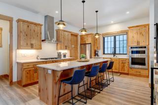 Downtown WP Villa 85 I Rooftop Lounge I Private Hot Tub I Great Views I Activity Program - 5