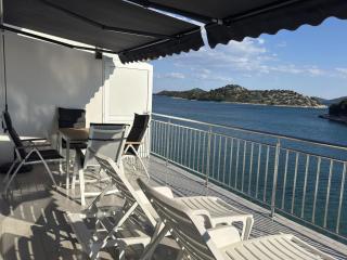 Apartment in Tribunj with sea view, terrace, air conditioning, WiFi 68-2 - 5