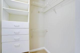 Prime Location - Apt Near Pentagon City - 2
