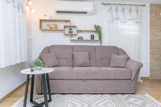 House Romance for two - 6