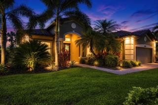 Naples Waterfront Oasis Private Pool Hot Tub & Stunning Views - 4