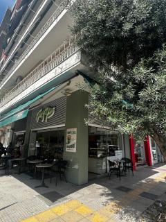 Spacious 2-bedroom Flat with street view & easy Transit - 1