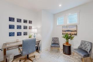 4BR Hot Tub Home Downtown CDA Walkable - 5
