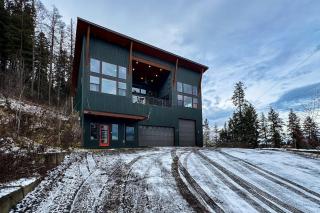 Modern Retreat with Spokane River Views - 9