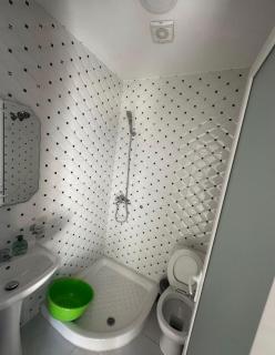 Seaside Rooms & Apartments Sarande - 1