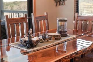 Rustic-Luxe Lakeview Condo near Silver Dollar City - 7