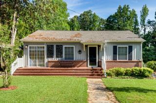 Walkable Location! Peaceful Toccoa Escape w/ Yard - 0