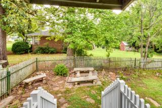Walkable Location! Peaceful Toccoa Escape w/ Yard - 9