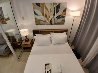 1BR Condotel in Azure Urban Resort Near NAIA #BH4 - 0