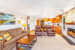 Hi-Tide Resort Queen Bed Unit 12 - 0