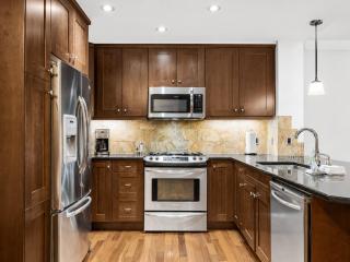 Spring Creek Courtyard Retreat Hot Tub, Pool Table & Trailside Access - 2