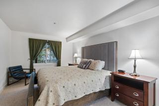 Lake Harrison Condo 2BR Pool & Mountain Views - 5