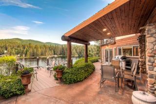 Riverfront 4BR Lodge Dock Sauna & Game Room - 3