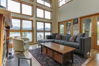 Lake House Private Dock & Decks 4BR - 0