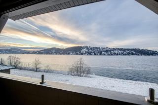 Lake Views 2BR Balcony & Beach Access - 6