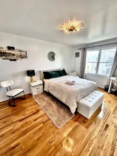 May, 50% Off. Sleep up to 10. 5 Mins to EWR. NYC - 6