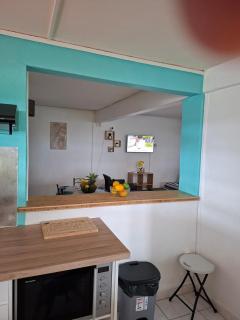 Cozy & air-conditioned independent 1-bedroom apartment with terrace - 6