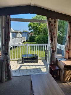 3-Bed Caravan Sleeps 8 with Enclosed Decking - 3