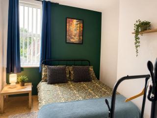 Two Bed Room Flat Newcastle Upon Tyne with Free Parking - 5