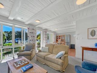 Groundfloor Waterfront 2Bed Harbour View Apartment - 4