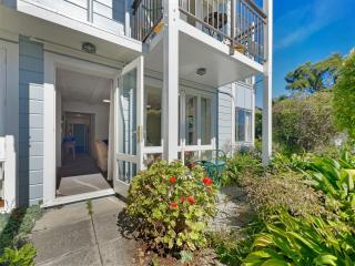 Groundfloor Waterfront 2Bed Harbour View Apartment - 3