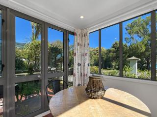 Groundfloor Waterfront 2Bed Harbour View Apartment - 2
