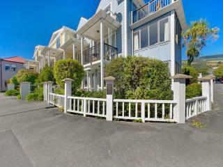 Groundfloor Waterfront 2Bed Harbour View Apartment - 1