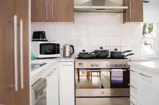 Spacious Ringwood Family Home Near Parks & Shops - 5