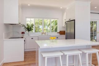 Coomba Lakehouse - Absolute Waterfront Acreage - 8