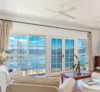 Coomba Lakehouse - Absolute Waterfront Acreage - 9