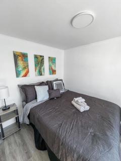 2BR Near Airport public transit to downtown - 5