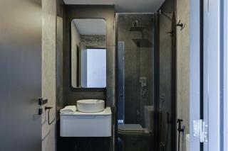 MOT Rentals Design SohoHaus - 3 Lux Lofts 'A' 9 pax - 3